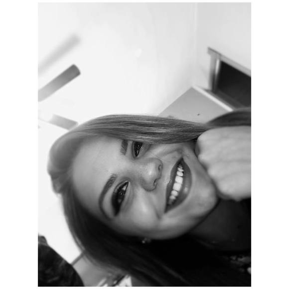 Meet your Posher, Bri - Picture 1 of 1